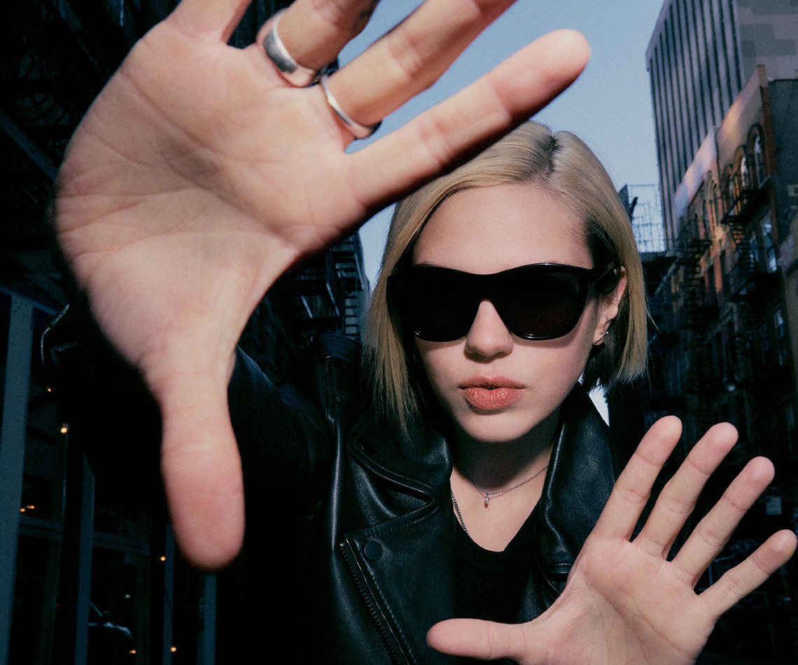 100% DKNY